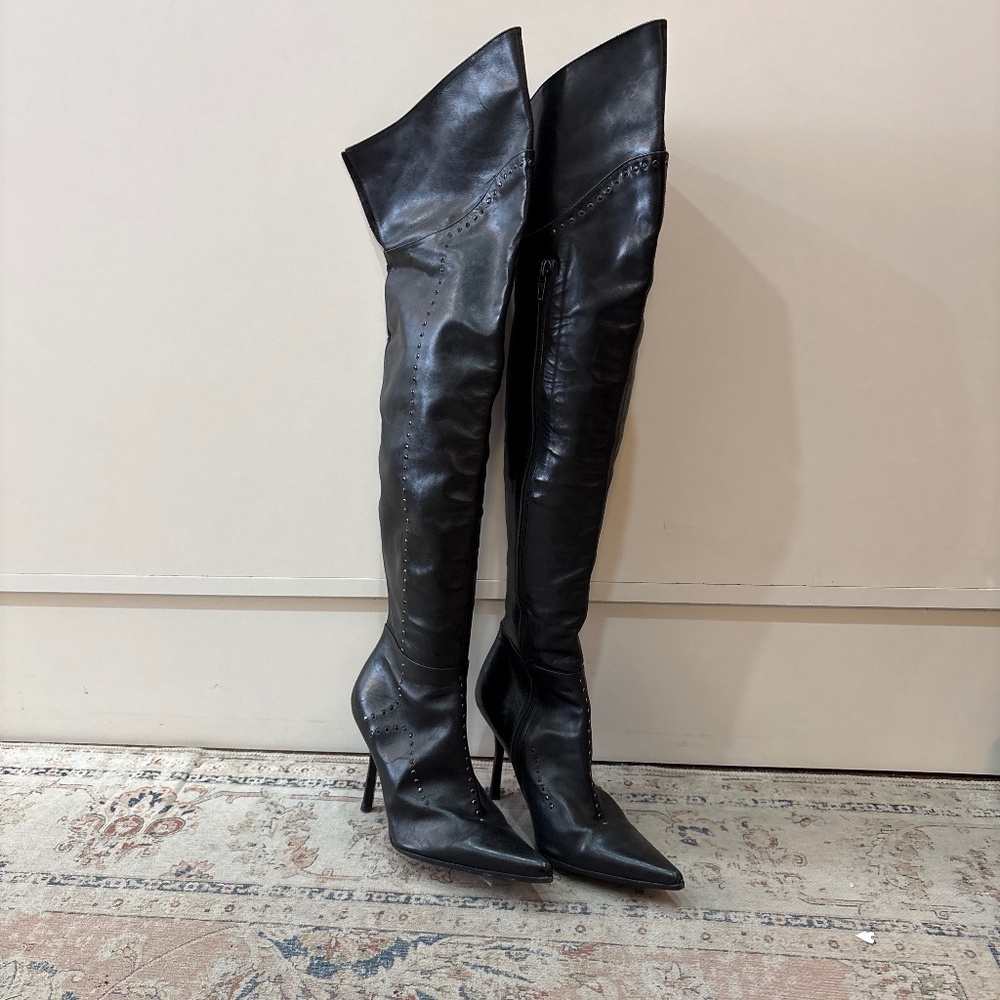 Knee high Paciotto leather heels